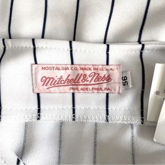 New York Yankees Jersey. 2006 Johnny Damon number 18. Vintage MLB shirt. Size XL - Picture 3 of 8